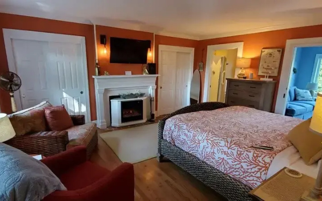 photo 4 of Mansion Farm Inn