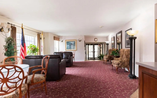 photo 2 of Mansion View Inn and Suite