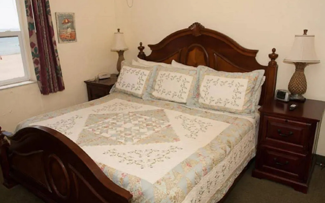 photo 3 of Manta Ray Inn