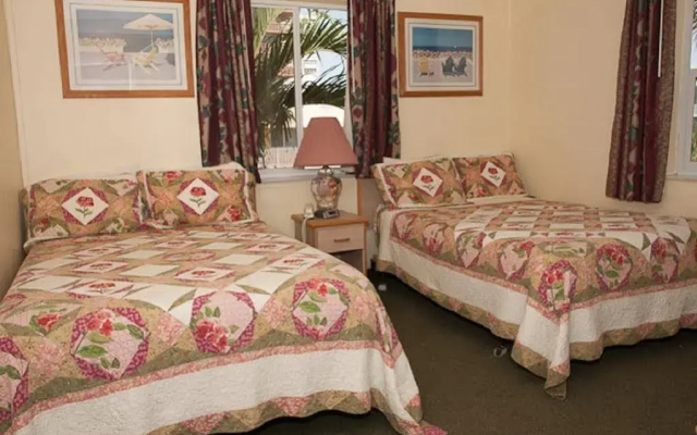 photo 4 of Manta Ray Inn