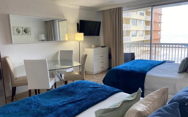 photo 4 of Marco Polo Aventura Club Sunny Isles Beach Studio Bedroom Condo by Redawning