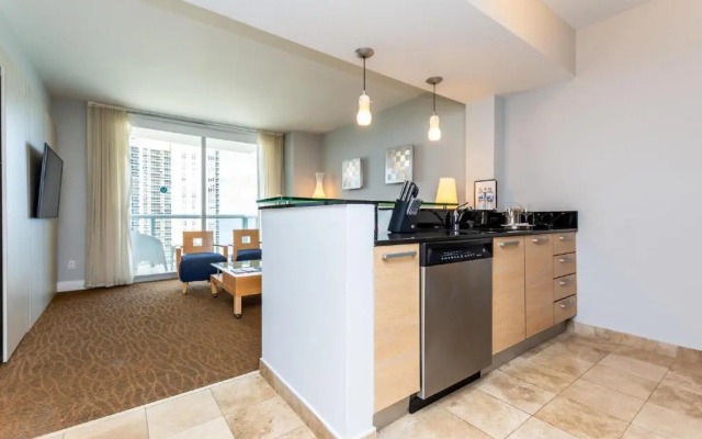 photo 2 of Marenas Resort Sunny Isles 25 Floor Ocean view 1/1