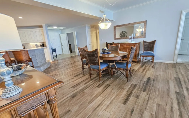 photo 3 of 1703 Margate 3 Bedroom Condo