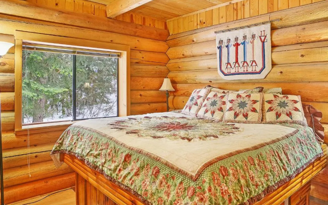 photo 3 of Marie's Cabin
