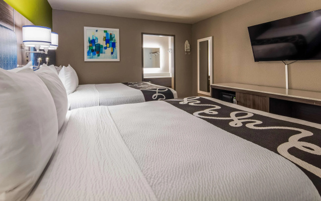 photo 3 of SureStay Plus Hotel by Best Western Point Richmond