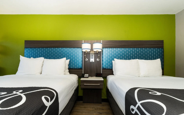 photo 4 of SureStay Plus Hotel by Best Western Point Richmond