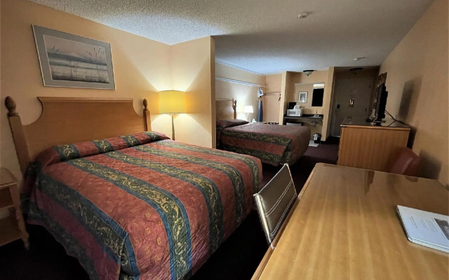 photo 2 of Marina Inn