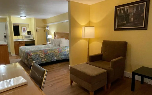 photo 3 of Marina Inn