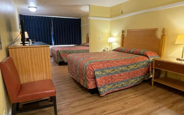 photo 4 of Marina Inn