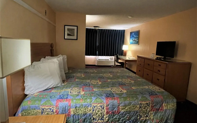 photo 5 of Marina Inn