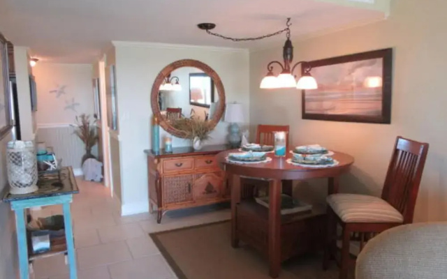 photo 4 of Mariner East Beach Resort Unit: 108 by Forehand Rentals