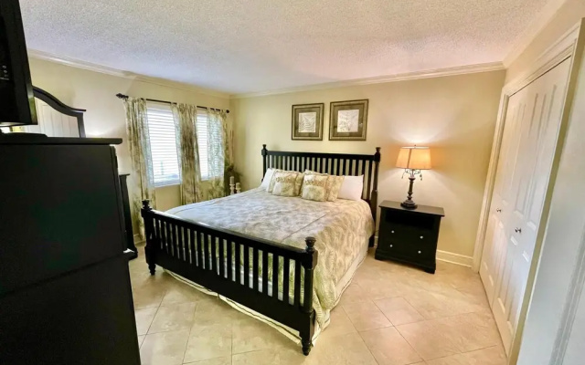 photo 5 of Mariner East Beach Resort Unit: 108 by Forehand Rentals