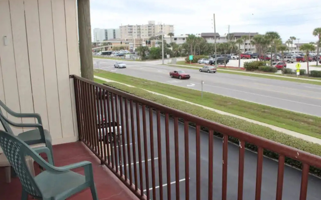 photo 4 of Mariner's Cove 315 by Ocean Properties