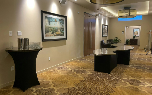 photo 2 of Mark Spencer Hotel