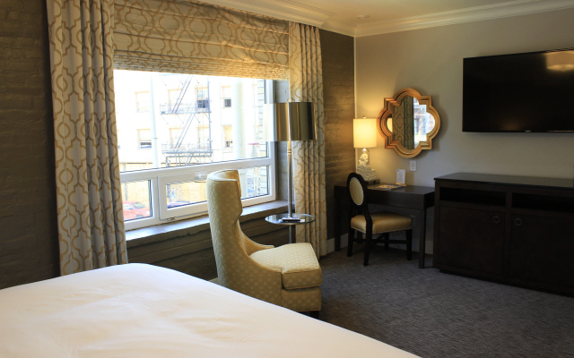 photo 3 of Mark Spencer Hotel