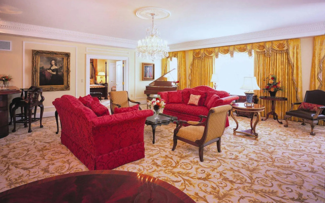 photo 2 of Market Pavilion Hotel