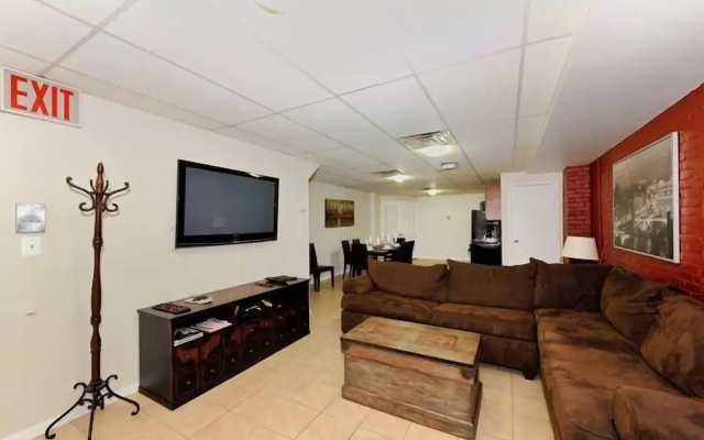 photo 2 of Market Rentals Downtown Apartments