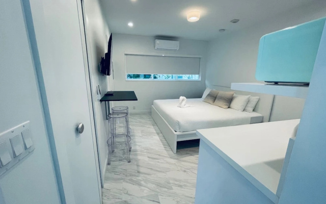 photo 2 of The Marlin Beachside