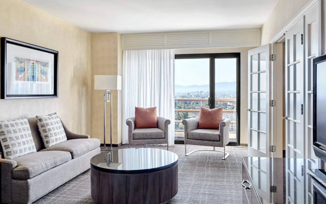 photo 2 of Marriott Marina del Rey