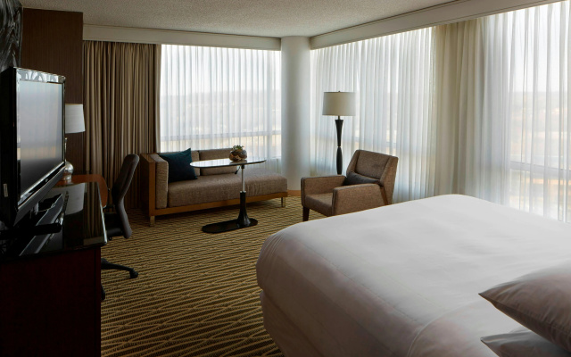 photo 2 of Marriott Minneapolis Southwest