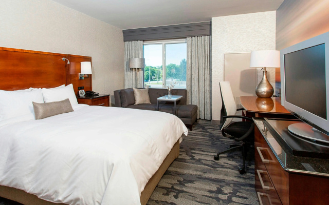 photo 3 of Rochester Airport Marriott