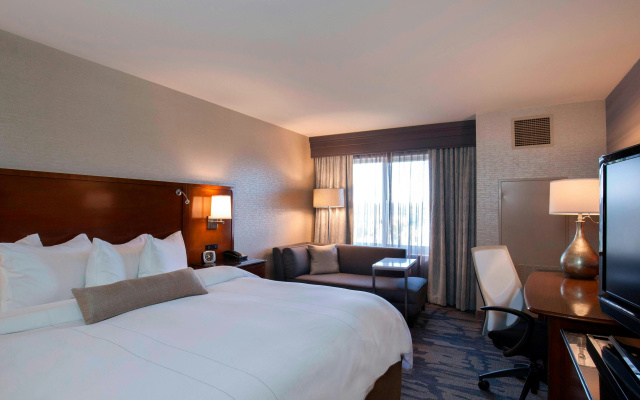 photo 4 of Rochester Airport Marriott