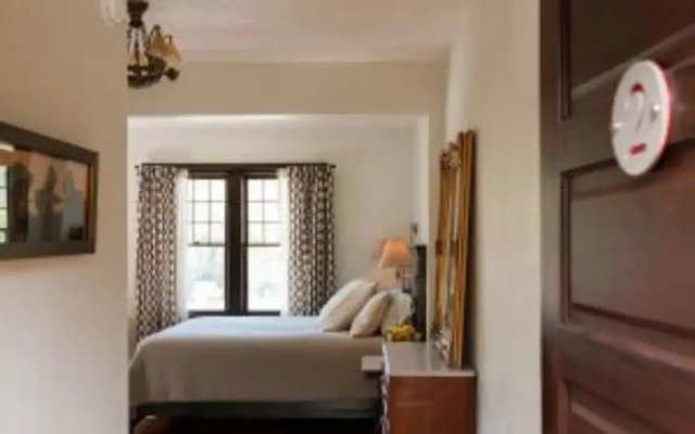 photo 3 of Marshall House Inn