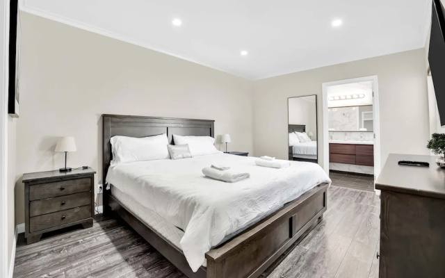 photo 4 of Martha by Avantstay Brand New LA Valley Home