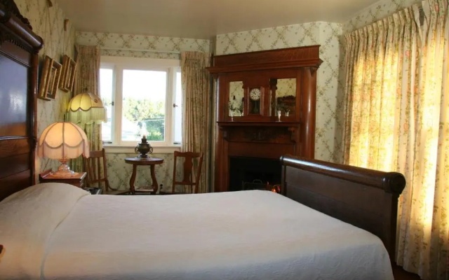 photo 3 of Martine Inn
