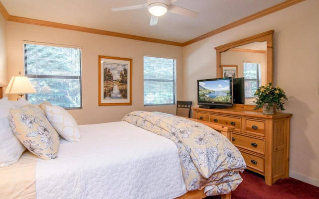 photo 2 of Martis 1010 - 3 Br home by RedAwning
