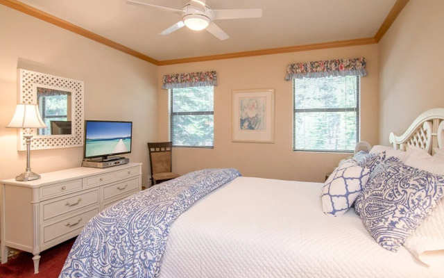 photo 3 of Martis 1010 - 3 Br home by RedAwning