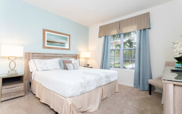 photo 4 of Marvelous 7 Bd w Pool Close to Disney Solterra 6086