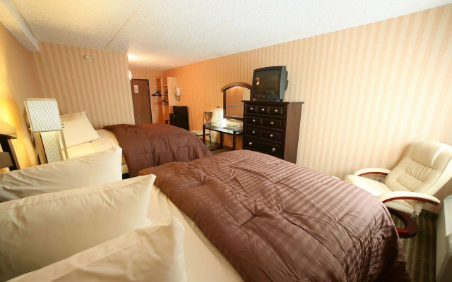 photo 4 of Marvin's Garden Inn