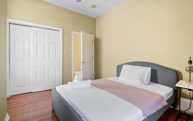 photo 5 of Massive Downtown Area Home... sleeps 14