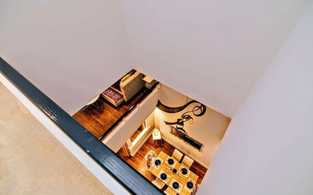 photo 2 of Massive Foggy Bottom Townhouse #1084 3 Bedrooms 2.5 Bathrooms Apts