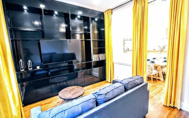 photo 3 of Massive Foggy Bottom Townhouse #1084 3 Bedrooms 2.5 Bathrooms Apts
