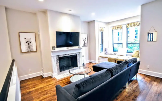 photo 5 of Massive Foggy Bottom Townhouse #1084 3 Bedrooms 2.5 Bathrooms Apts