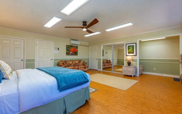 photo 3 of Maui Dolphin House 4 Bedroom Home