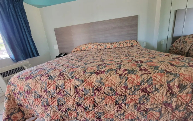 photo 2 of Maxim III Motel