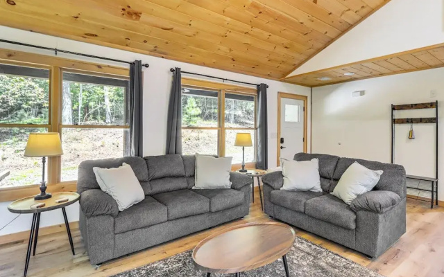photo 2 of Mccaysville Cabin: Fire Pit, BBQ + More!