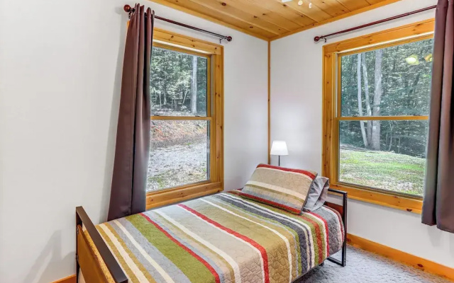 photo 5 of Mccaysville Cabin: Fire Pit, BBQ + More!