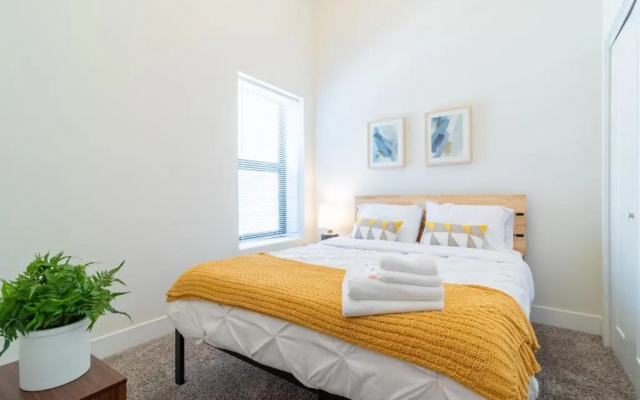 photo 5 of McCormick Place 420 friendly 3br-2ba in Downtown Chicago with optional parking for 8 guests