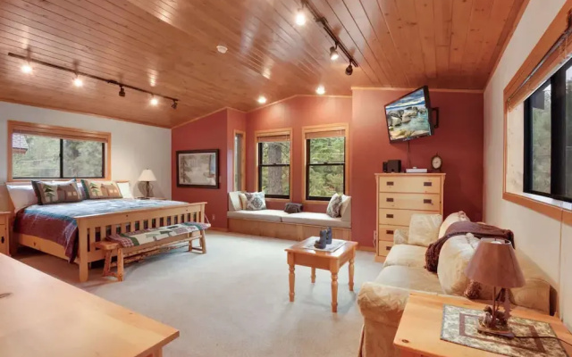 photo 2 of Lake Tahoe Treasure! Minutes From Beach & Skiing