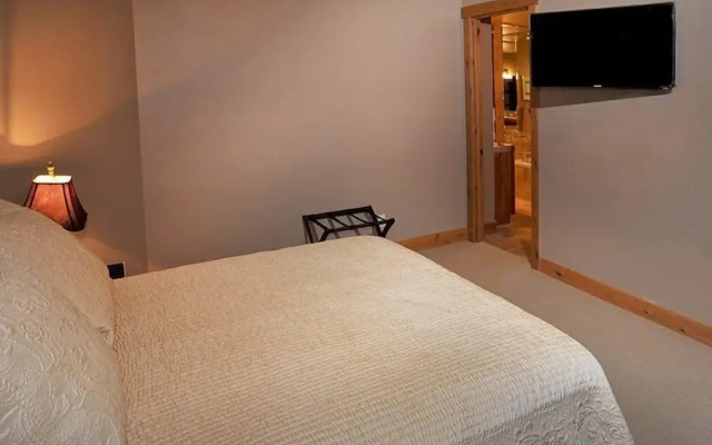 photo 4 of Meadow Brook Chalet