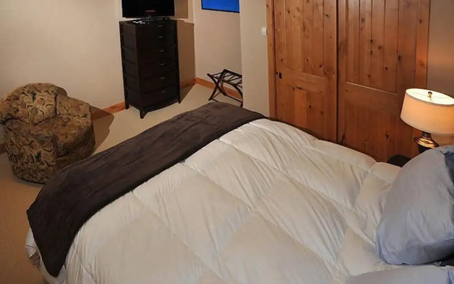 photo 5 of Meadow Brook Chalet