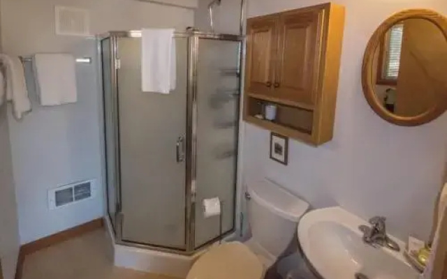 photo 5 of Meadow View Cabin