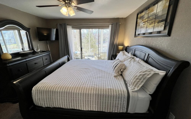 photo 5 of Meadowbrook 10-2 2 Bedroom Condo