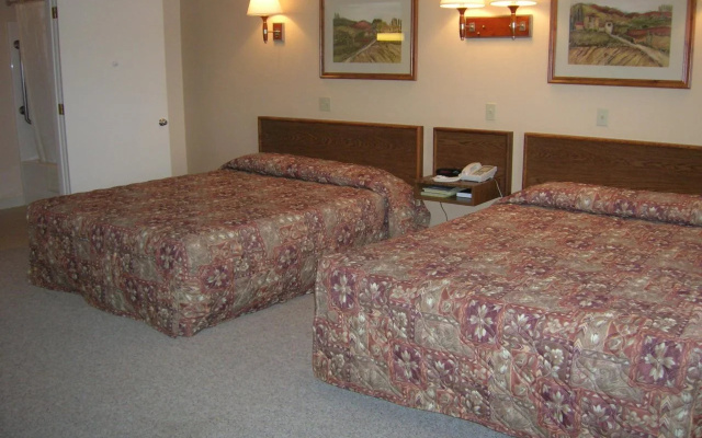 photo 2 of Meadowlark Inn Bridgeport