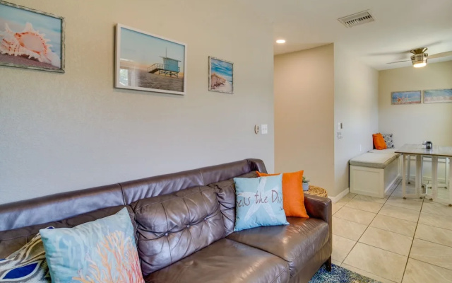 photo 5 of Melbourne Apartment Near Downtown & Beaches!
