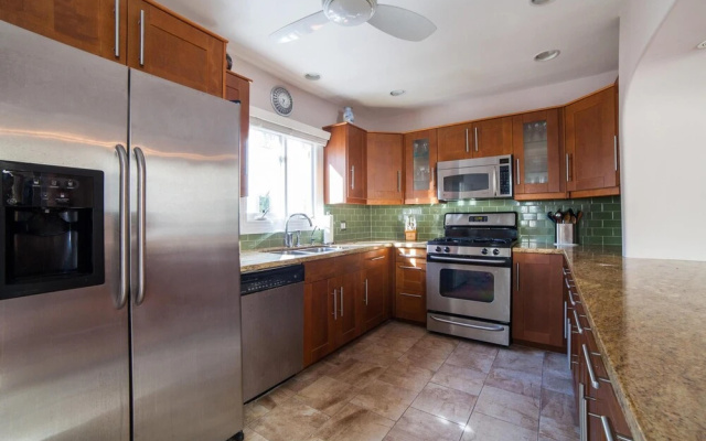 photo 2 of Melrose Avenue Ii By Onefinestay